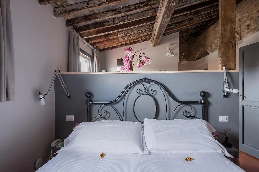 Florence Dome Hotel 3*,  Italy